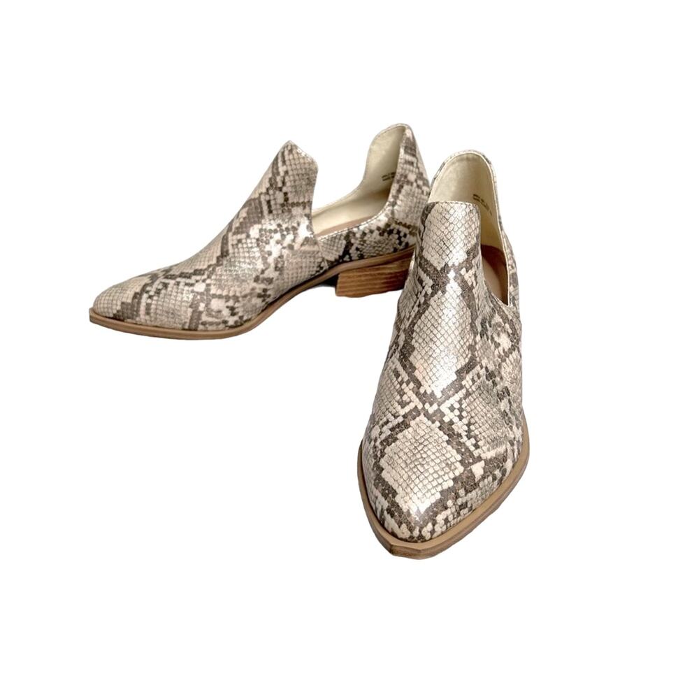 NWOB Chinese Laundry Mali Metal Snake Booties Size 7 (37.5)